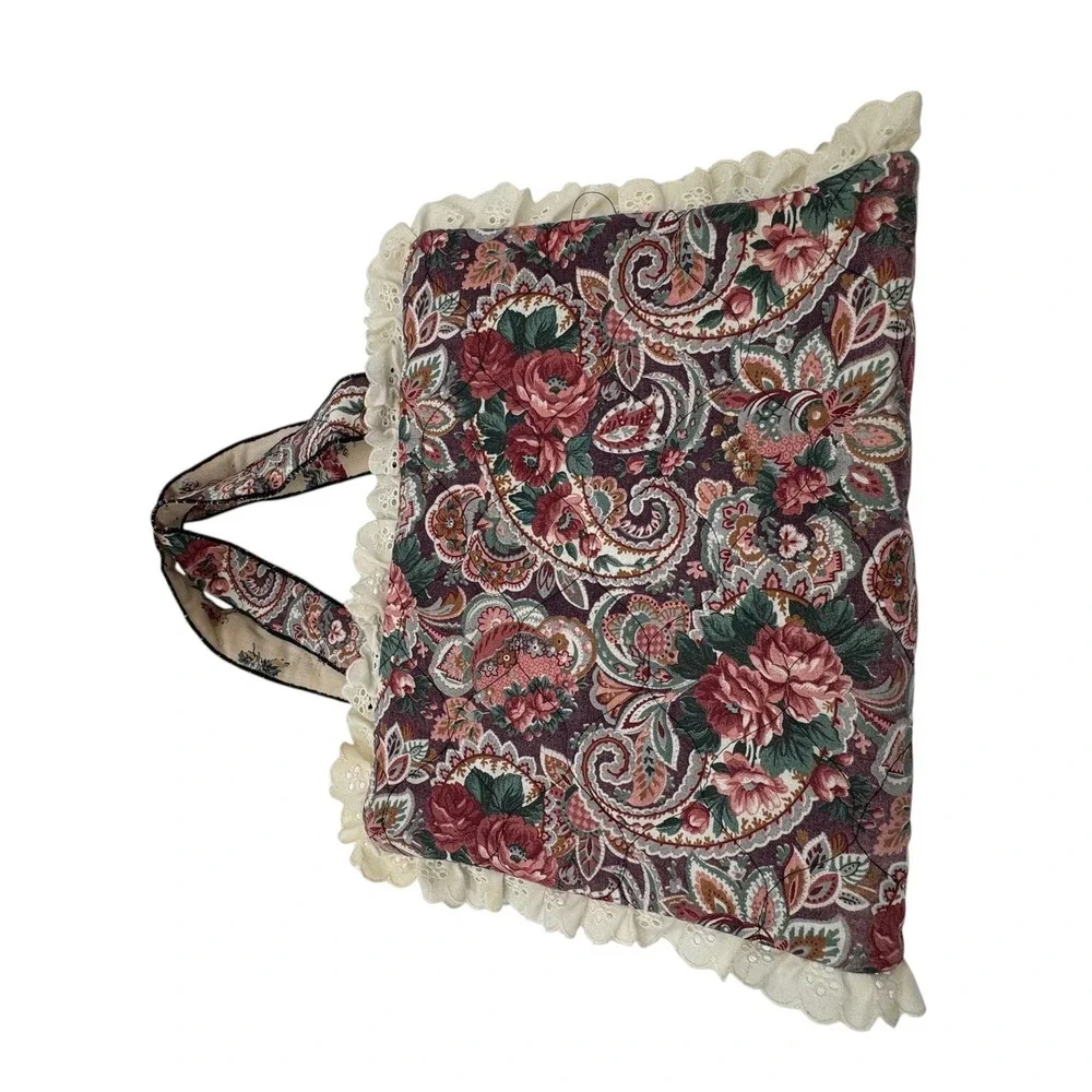 VTG Handmade Quilted Floral Paisley Book Cover Bible Handle Lace Trim Pockets